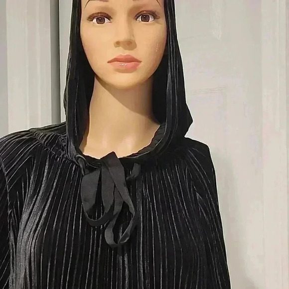 Rachel Roy pleated top - Picture 2 of 6